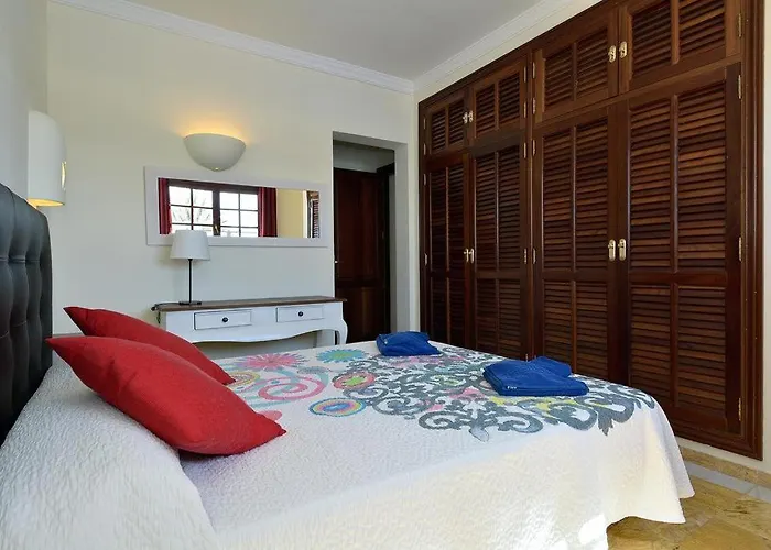 Private Villa With Pool Faro Park